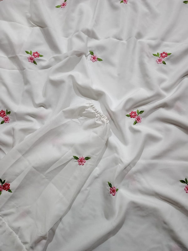 Embroidered Namaz Chaddars - White D4